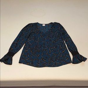 Women’s CAbi dress shirt